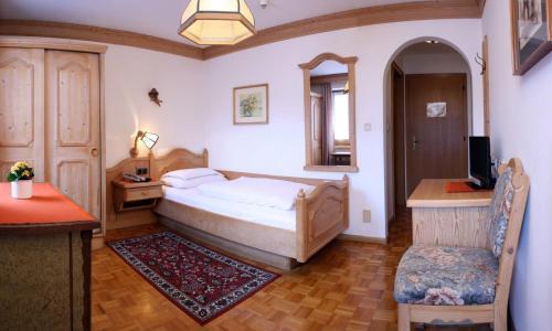 Hotel Dolomiti Madonna Ortisei Exterior photo